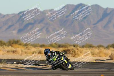 media/Jan-11-2025-CVMA (Sat) [[ddeb3f563a]]/Race 13-Amateur Supersport Open/